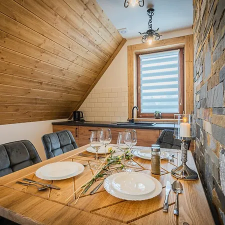 Bed & Breakfast Dworek Nad Jalowcami Z Jacuzzi 3*