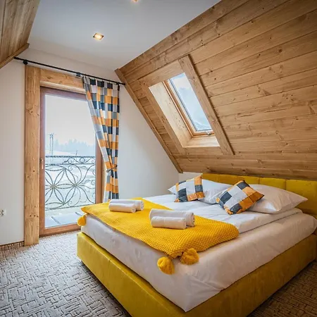 Dworek Nad Jalowcami Z Jacuzzi Bed & Breakfast