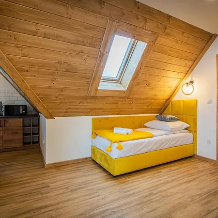 Dworek Nad Jalowcami Z Jacuzzi 住宿加早餐酒店