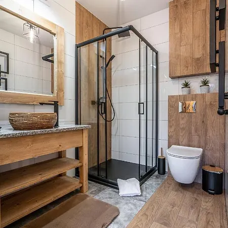 Dworek Nad Jalowcami Z Jacuzzi 住宿加早餐酒店 比利但耶克