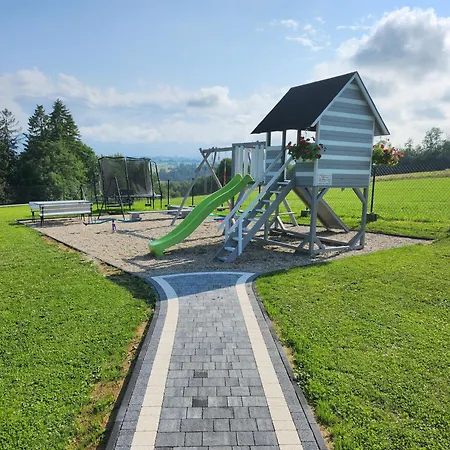 Dworek Nad Jalowcami Z Jacuzzi Bed & Breakfast