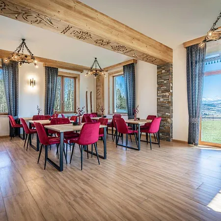 Dworek Nad Jalowcami Z Jacuzzi 住宿加早餐酒店