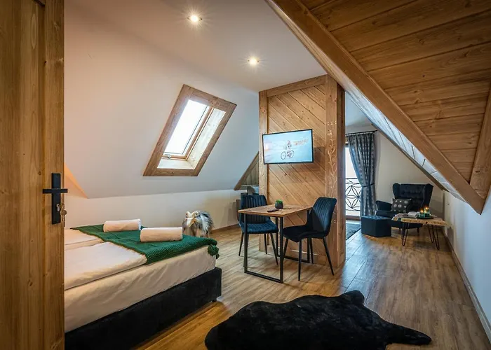 Dworek Nad Jalowcami Z Jacuzzi Bed & Breakfast