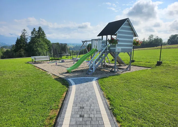 Dworek Nad Jalowcami Z Jacuzzi Bed & Breakfast